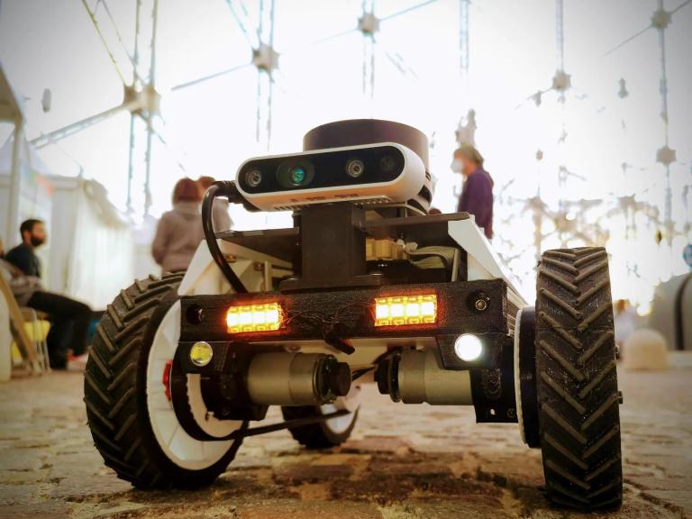 Slammer: Un robot rover autonomo, nato come progetto per imparare la robotica e ROS 2 - 1nsdz5W1pe5YH.jpg