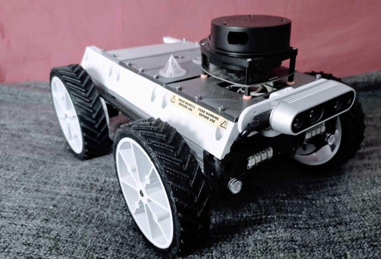 Slammer: Un robot rover autonomo, nato come progetto per imparare la robotica e ROS 2 - Z50mQ2Hoe7Hh.jpg