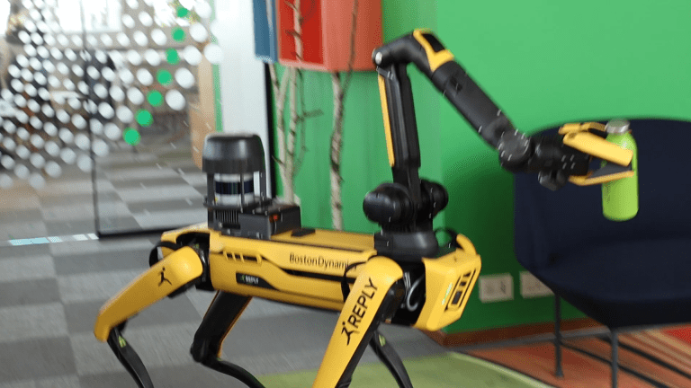 Embodied AI Agent with a real robotic platform - 1CgvwUUvi4oNF.png